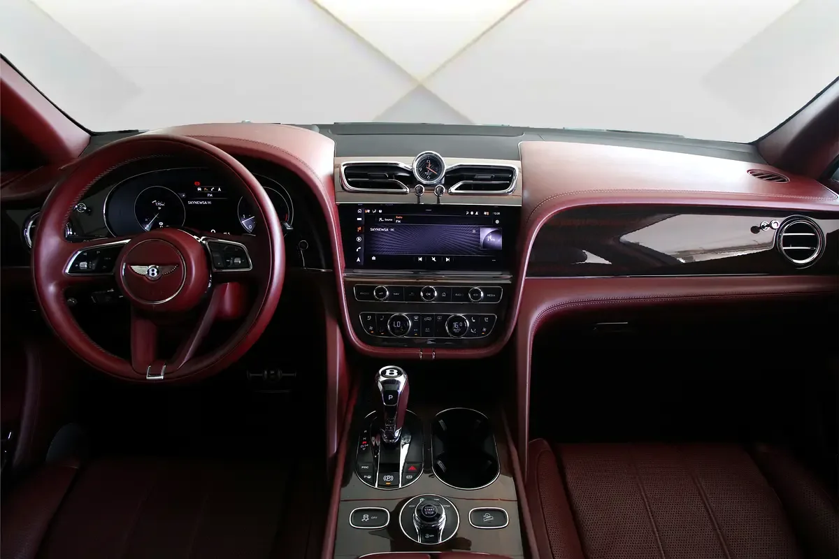 Bentley Bentayga 4.0 AT 4WD (550 hp) - 12