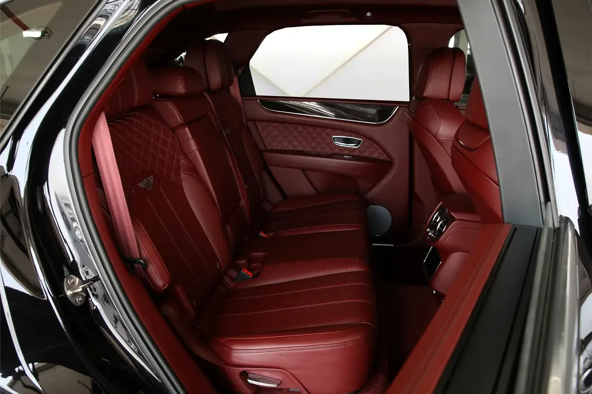 Bentley Bentayga 4.0 AT 4WD (550 hp) - 18