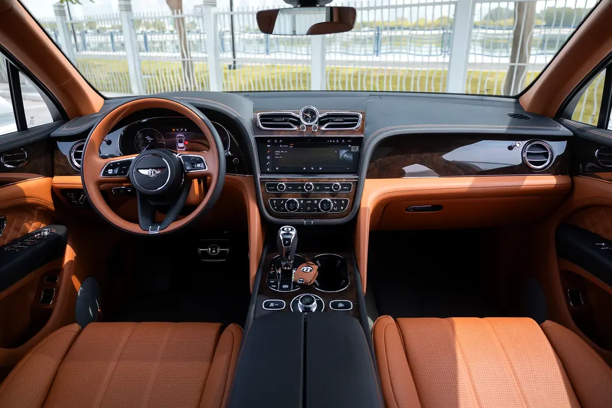 Bentley Bentayga 4.0 AT 4WD (550 hp) - 9