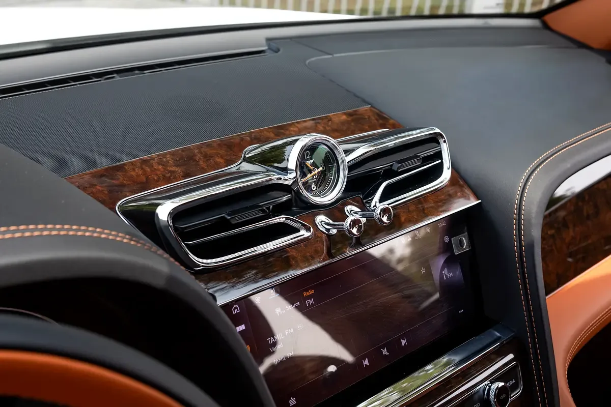 Bentley Bentayga 4.0 AT 4WD (550 hp) - 11
