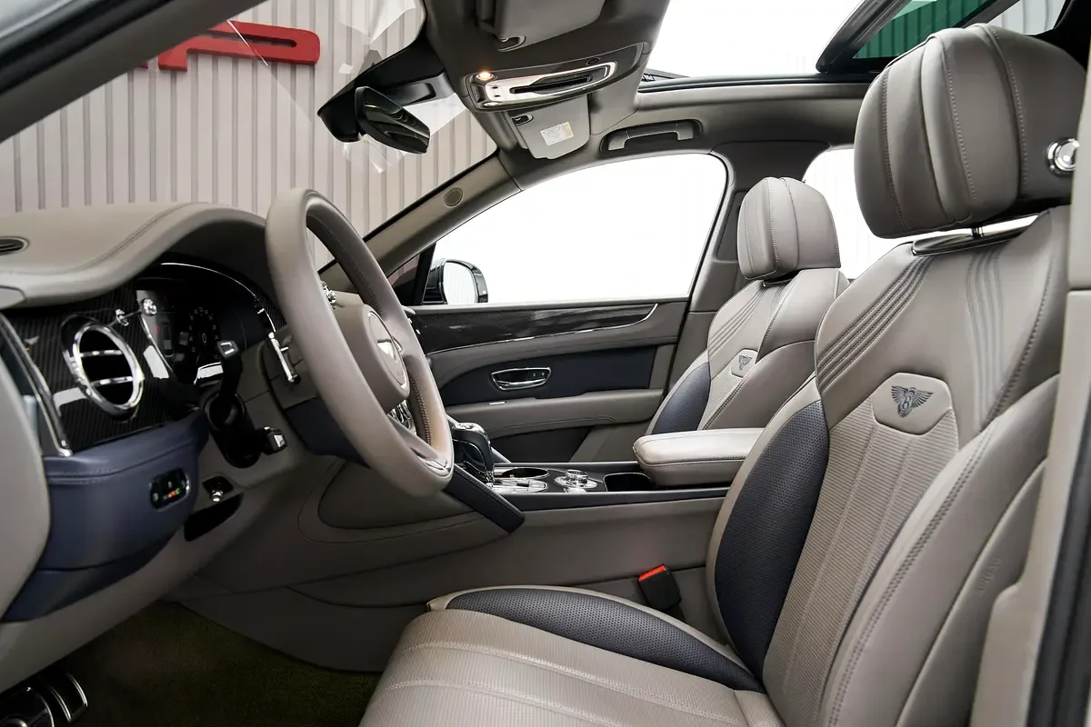 Bentley Bentayga 4.0 AT 4WD (550 hp) - 10