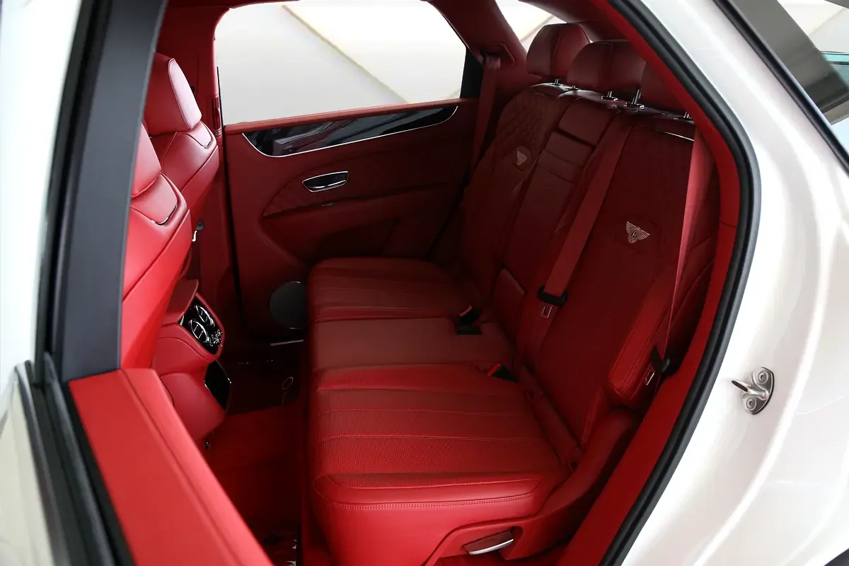 Bentley Bentayga 4.0 AT 4WD (550 hp) - 18