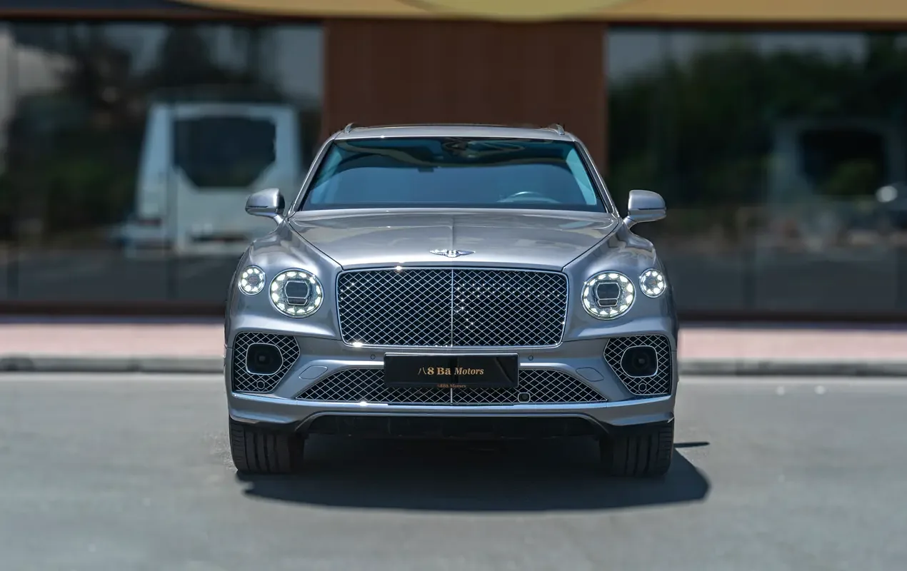 Bentley Bentayga 4.0 AT 4WD (550 حصان) - 2