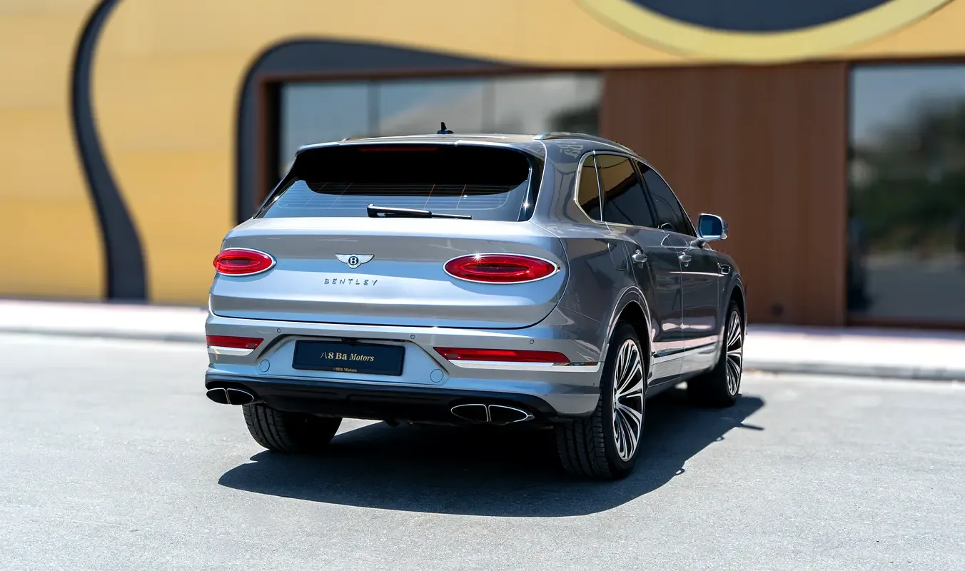 Bentley Bentayga 4.0 AT 4WD (550 حصان) - 4