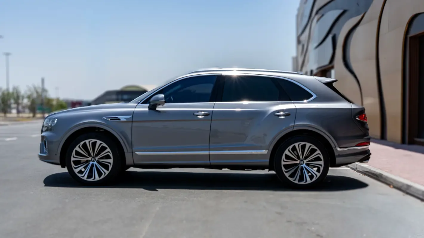 Bentley Bentayga 4.0 AT 4WD (550 حصان) - 9