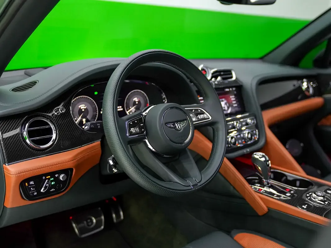 Bentley Bentayga 4.0 AT 4WD (550 hp) - 8