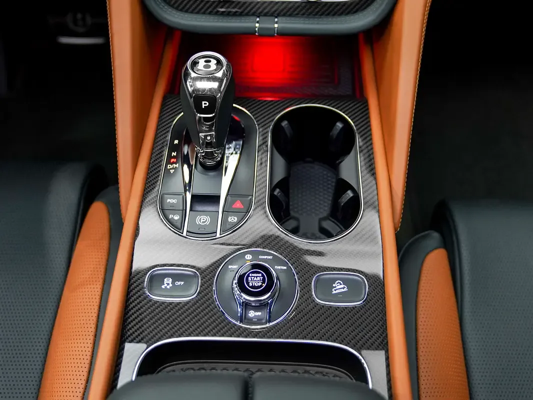 Bentley Bentayga 4.0 AT 4WD (550 hp) - 13