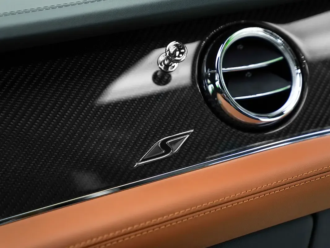 Bentley Bentayga 4.0 AT 4WD (550 hp) - 14