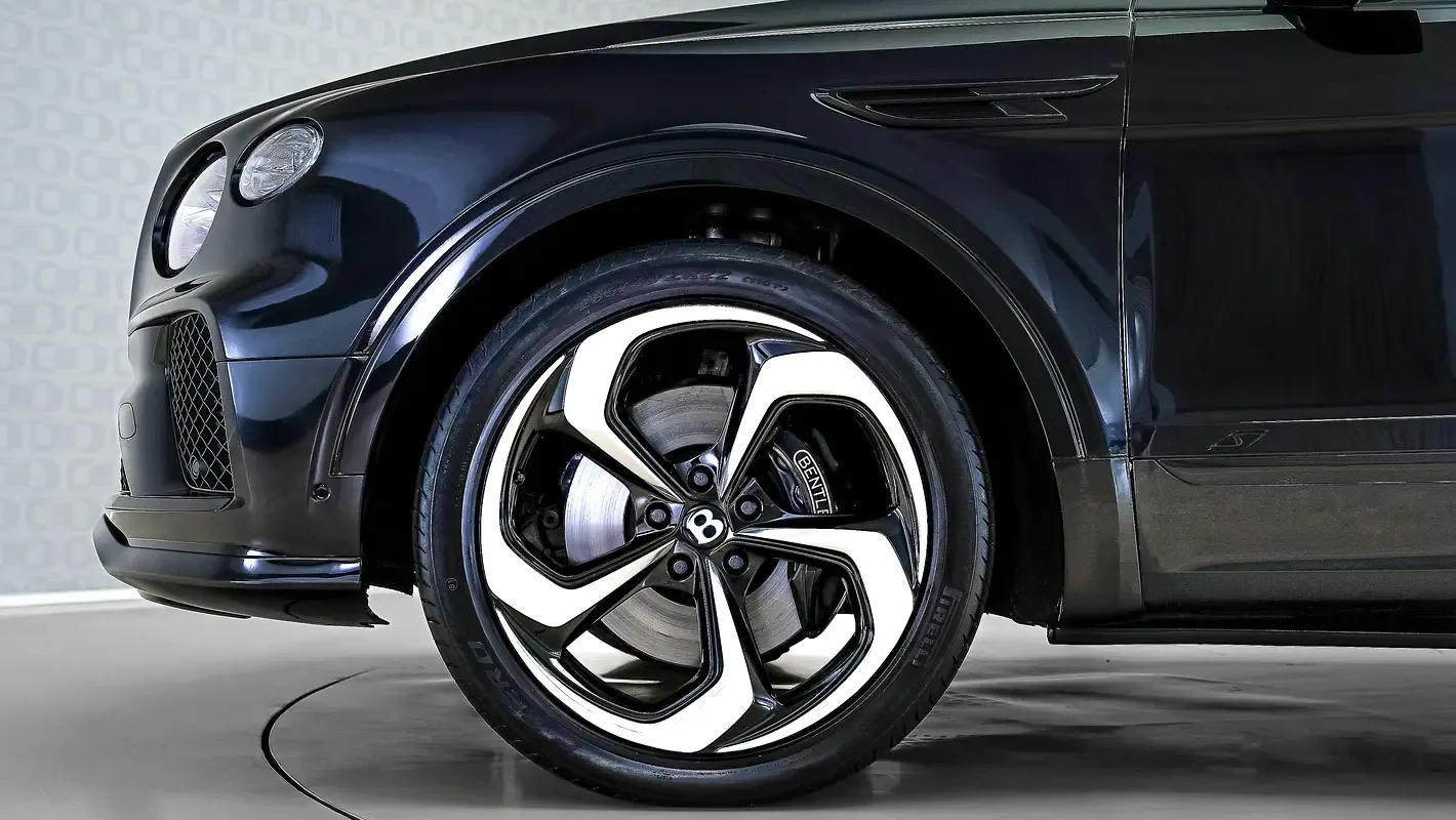 Bentley Bentayga 4.0 AT 4WD (550 hp) - 11
