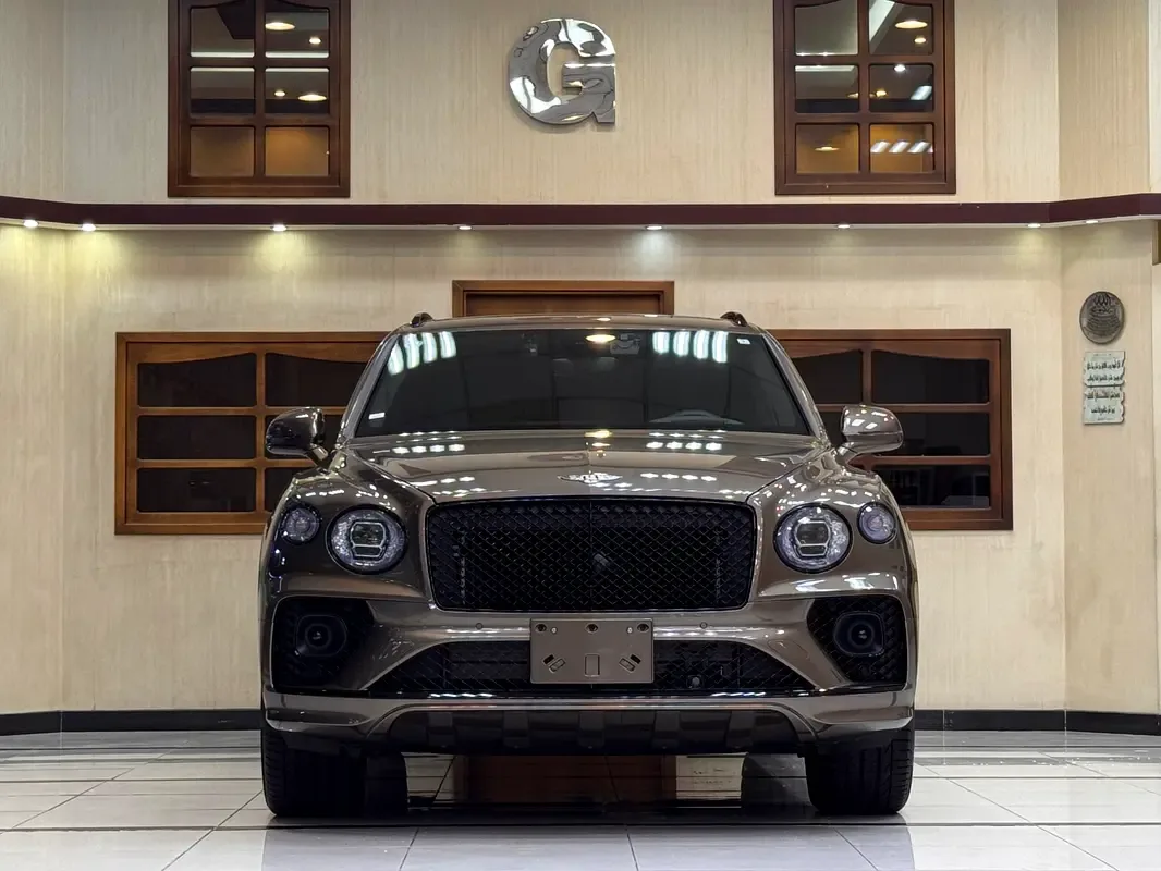 Bentley Bentayga 4.0 AT 4WD (550 حصان) - 3