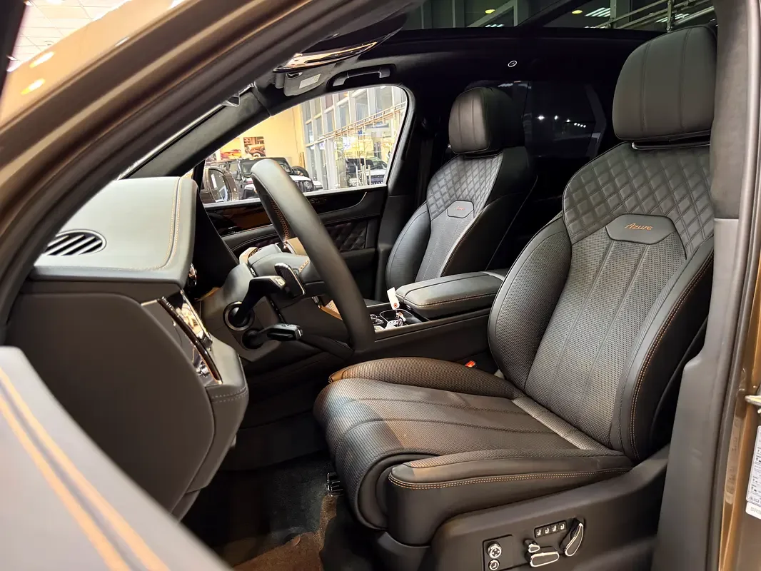 Bentley Bentayga 4.0 AT 4WD (550 حصان) - 11