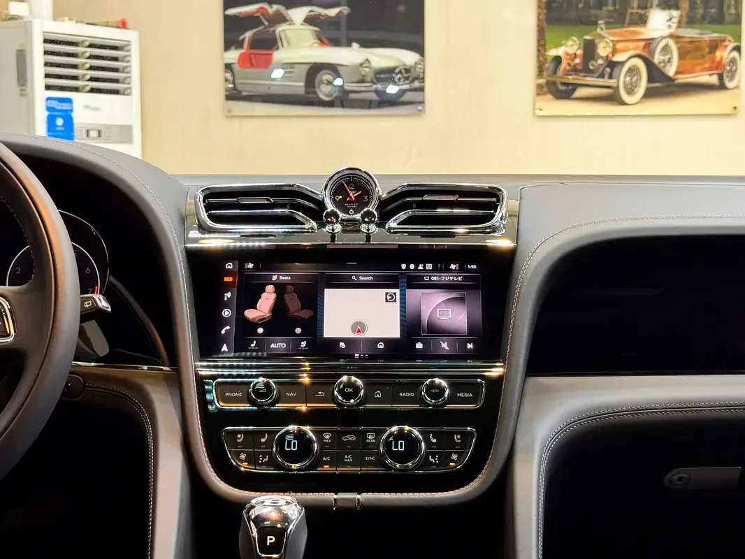 Bentley Bentayga 4.0 AT 4WD (550 حصان) - 15