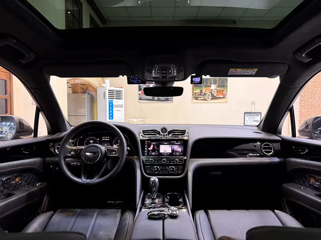 Bentley Bentayga 4.0 AT 4WD (550 حصان) - 14