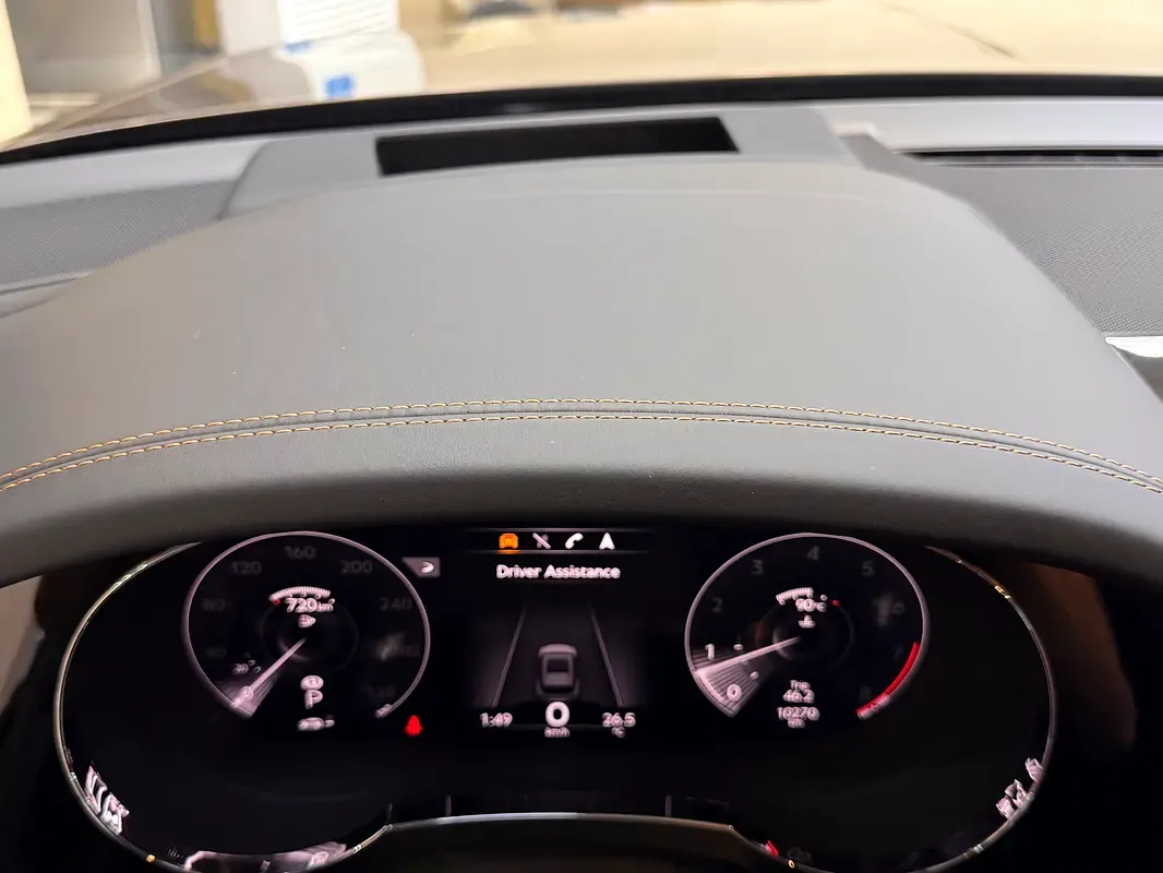 Bentley Bentayga 4.0 AT 4WD (550 حصان) - 18