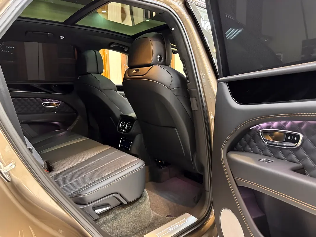 Bentley Bentayga 4.0 AT 4WD (550 حصان) - 20