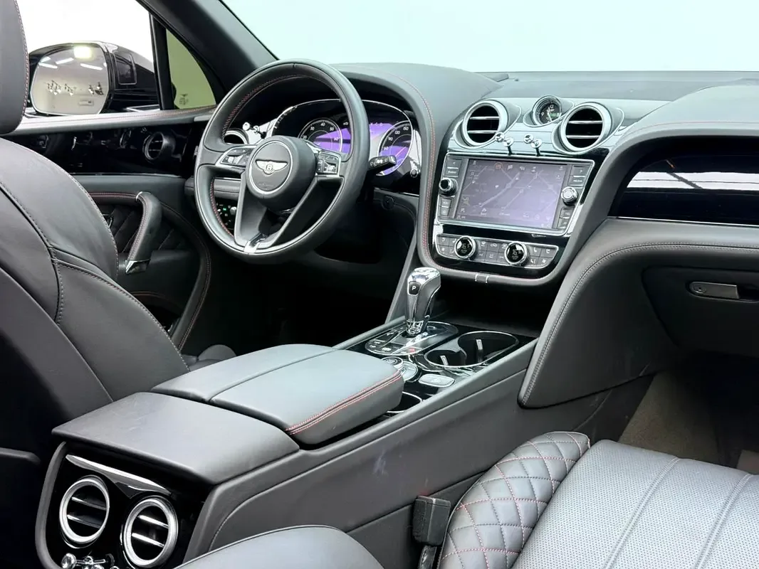 Bentley Bentayga 4.0 AT AWD (550 hp) - 12