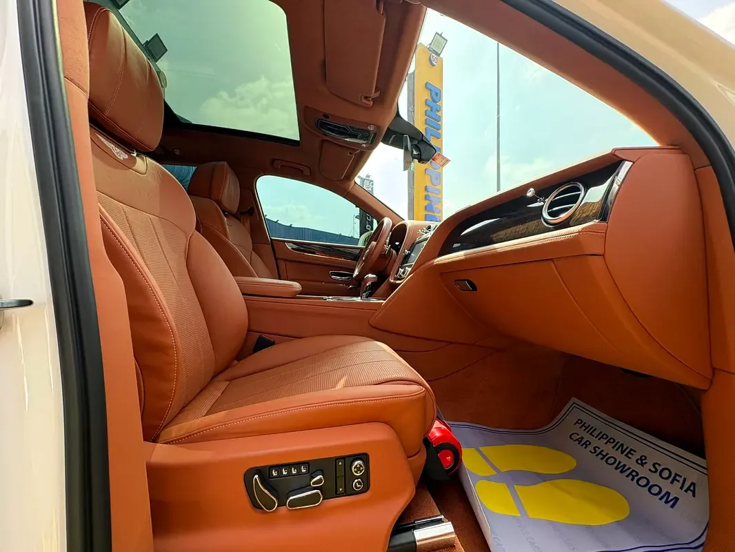 Bentley Bentayga 4.0 AT AWD (550 hp) - 11