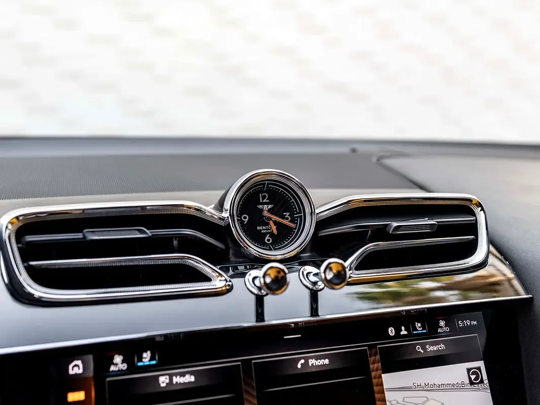 Bentley Bentayga 4.0 AT AWD (550 حصان) - 17