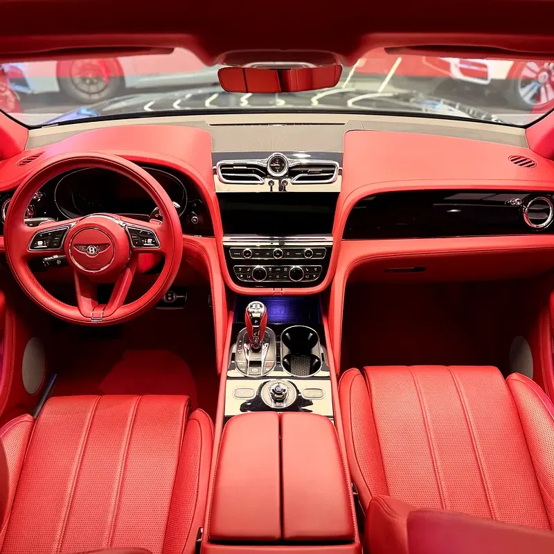 Bentley Bentayga 4.0 AT AWD (650 حصان) - 7