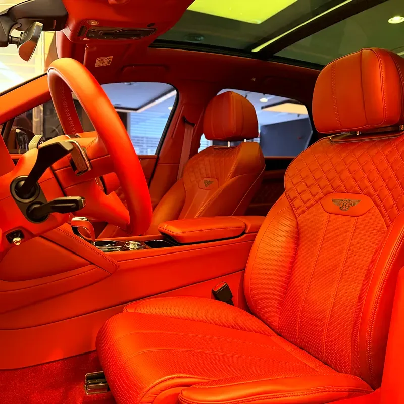 Bentley Bentayga 4.0 AT AWD (650 حصان) - 10