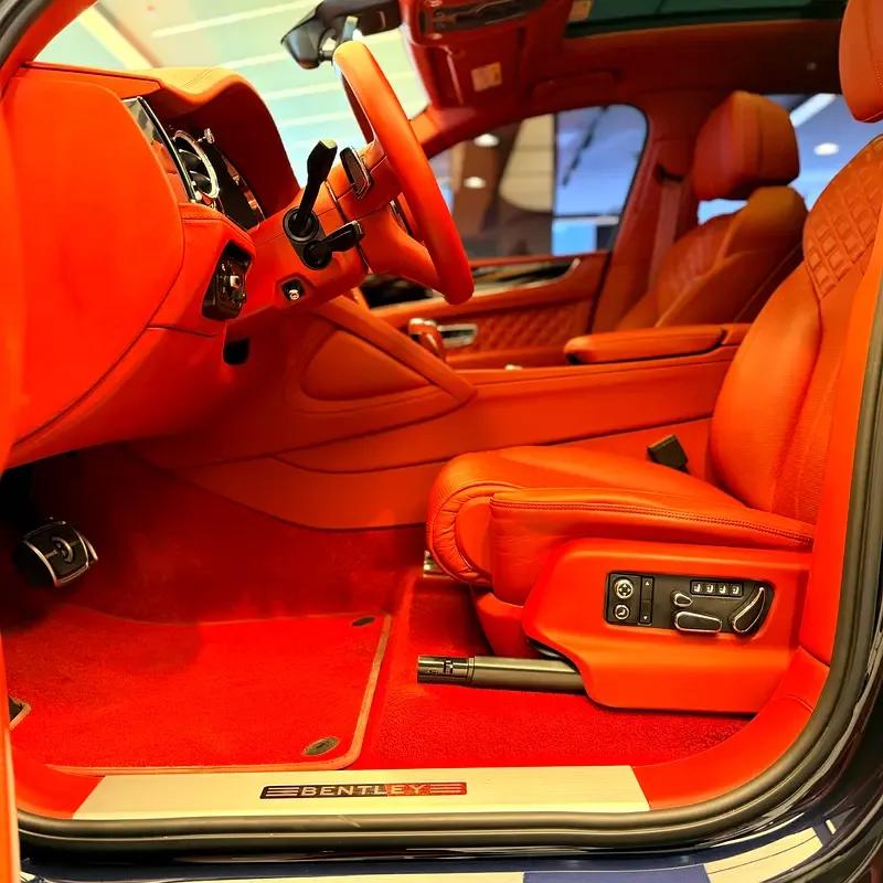 Bentley Bentayga 4.0 AT AWD (650 حصان) - 14
