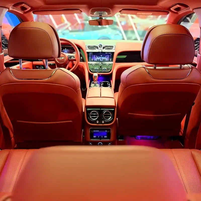 Bentley Bentayga 4.0 AT AWD (650 حصان) - 16