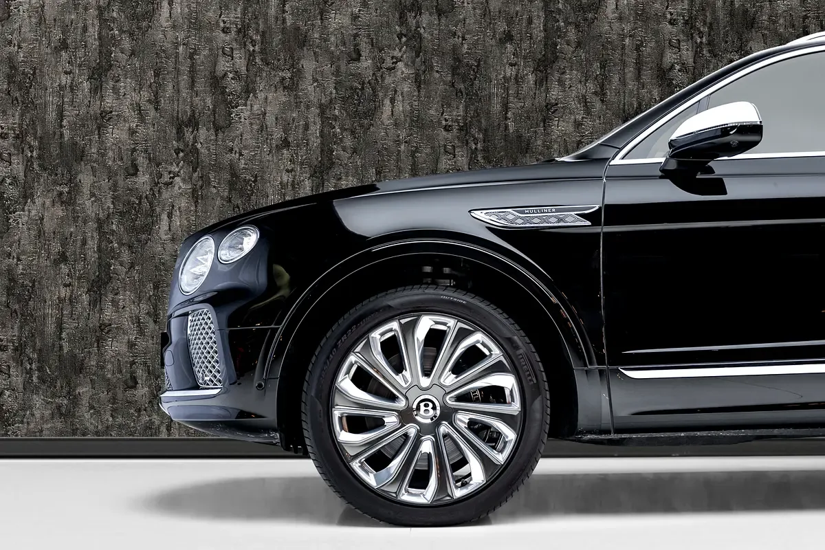 Bentley Bentayga 6.0 AT 4WD (635 حصان) - 6