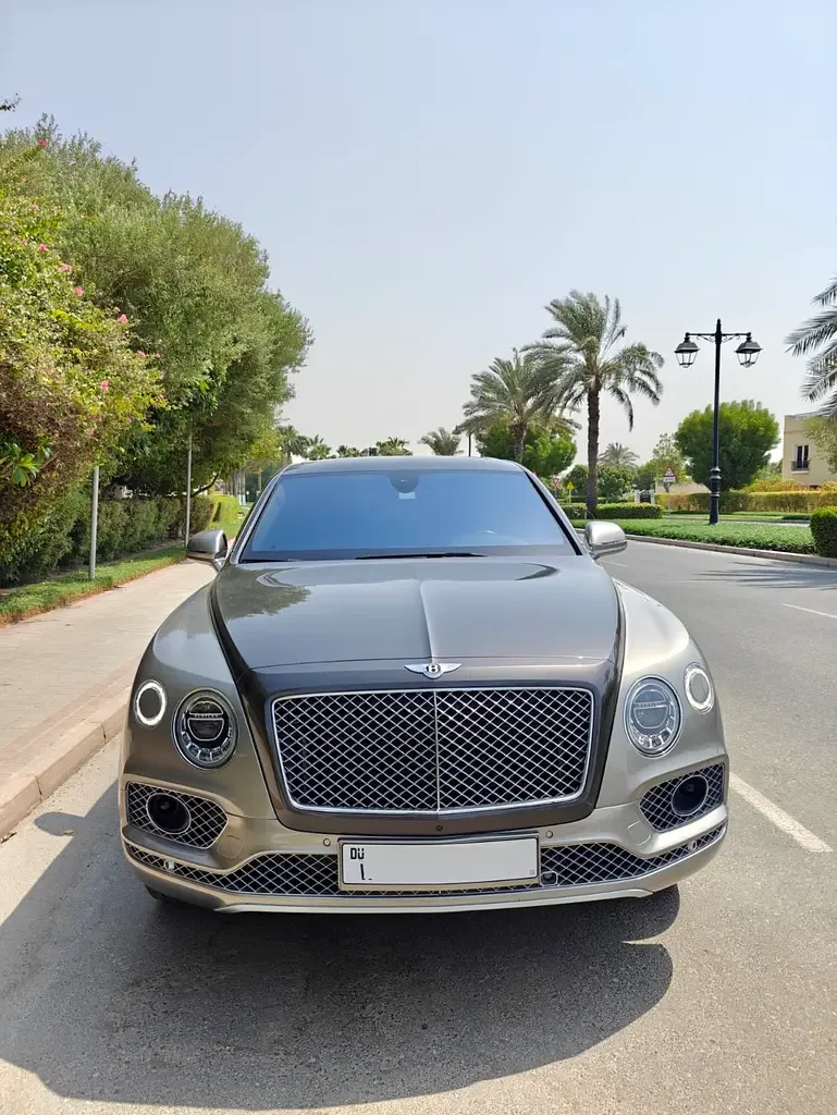 Bentley Bentayga 6.0 AT AWD (608 hp)