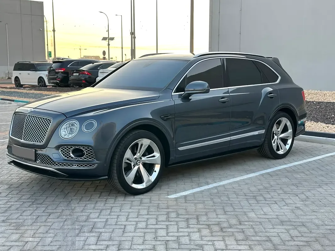 Bentley Bentayga 6.0 AT AWD (635 hp)