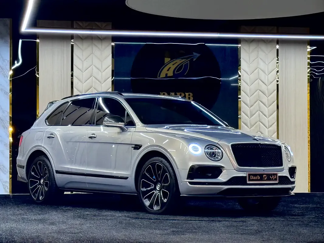 Bentley Bentayga 6.0 AT AWD (635 حصان) - 2