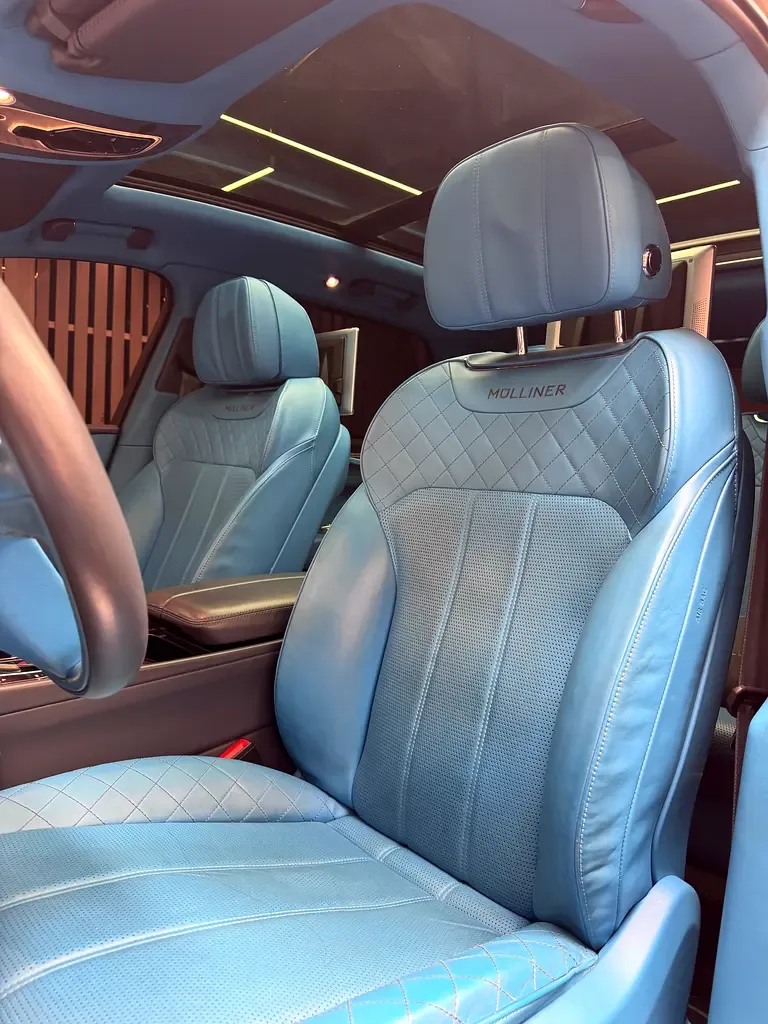 Bentley Bentayga 6.0 AT AWD (635 حصان) - 6