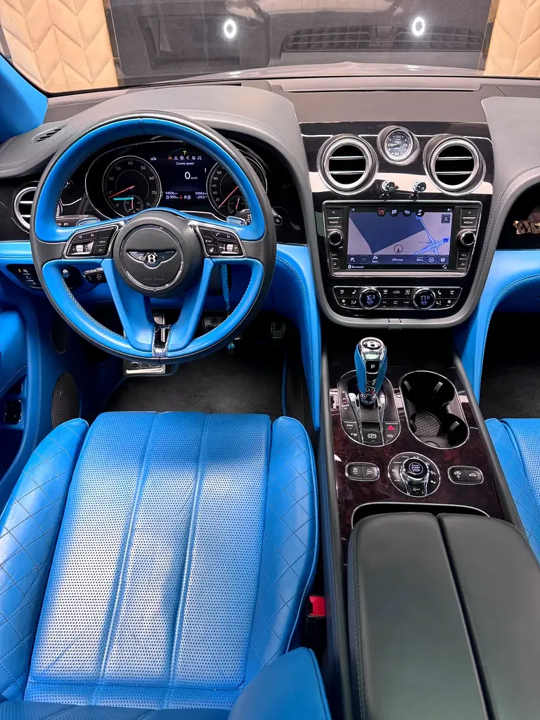 Bentley Bentayga 6.0 AT AWD (635 حصان) - 11