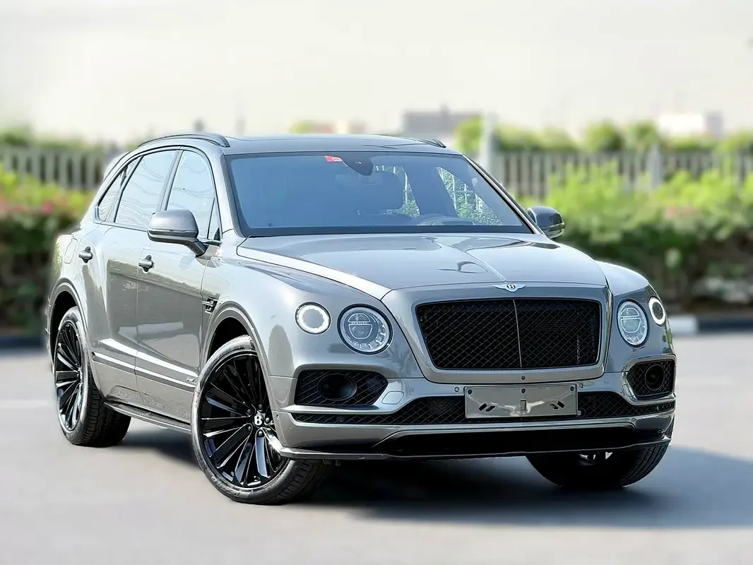 Bentley Bentayga 6.0 AT AWD (635 حصان) - 2
