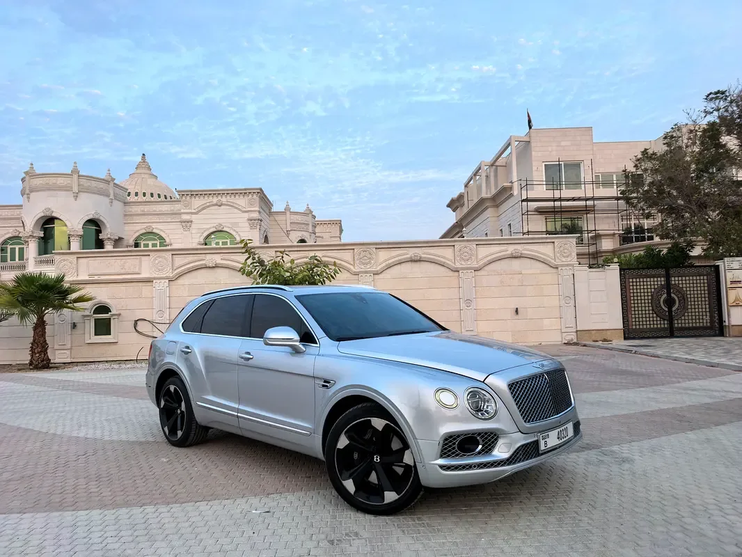 Bentley Bentayga 6.0 AT AWD (635 hp)