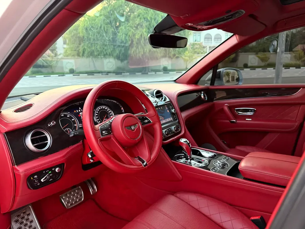 Bentley Bentayga 6.0 AT AWD (635 hp) - 3