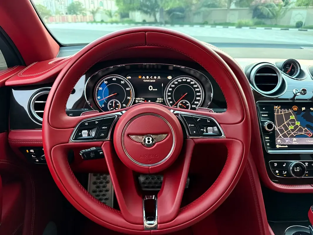 Bentley Bentayga 6.0 AT AWD (635 hp) - 9