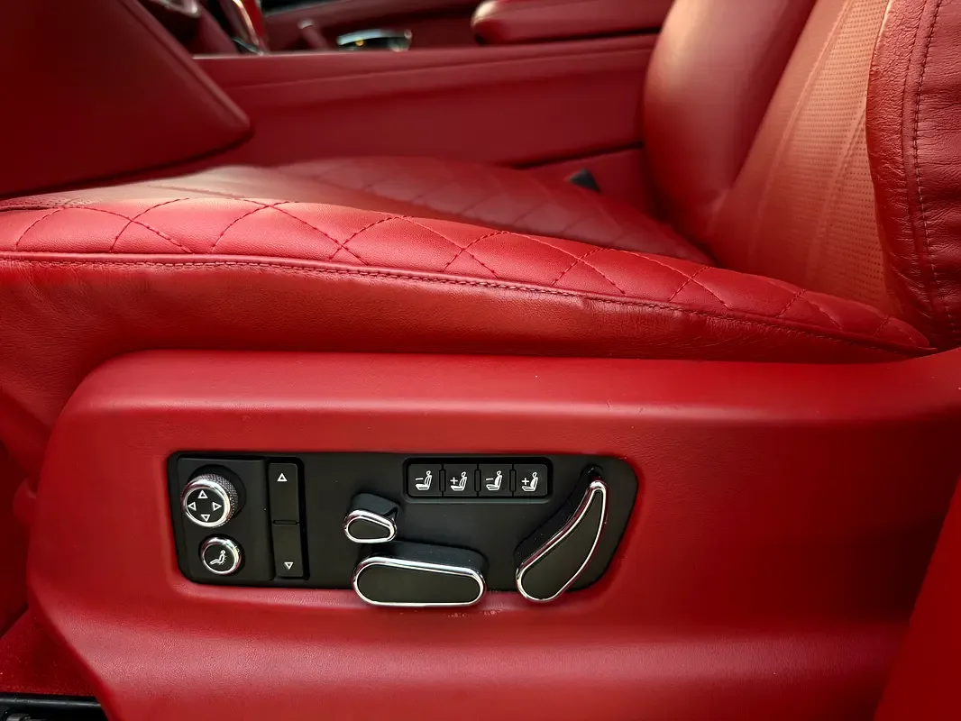 Bentley Bentayga 6.0 AT AWD (635 hp) - 10