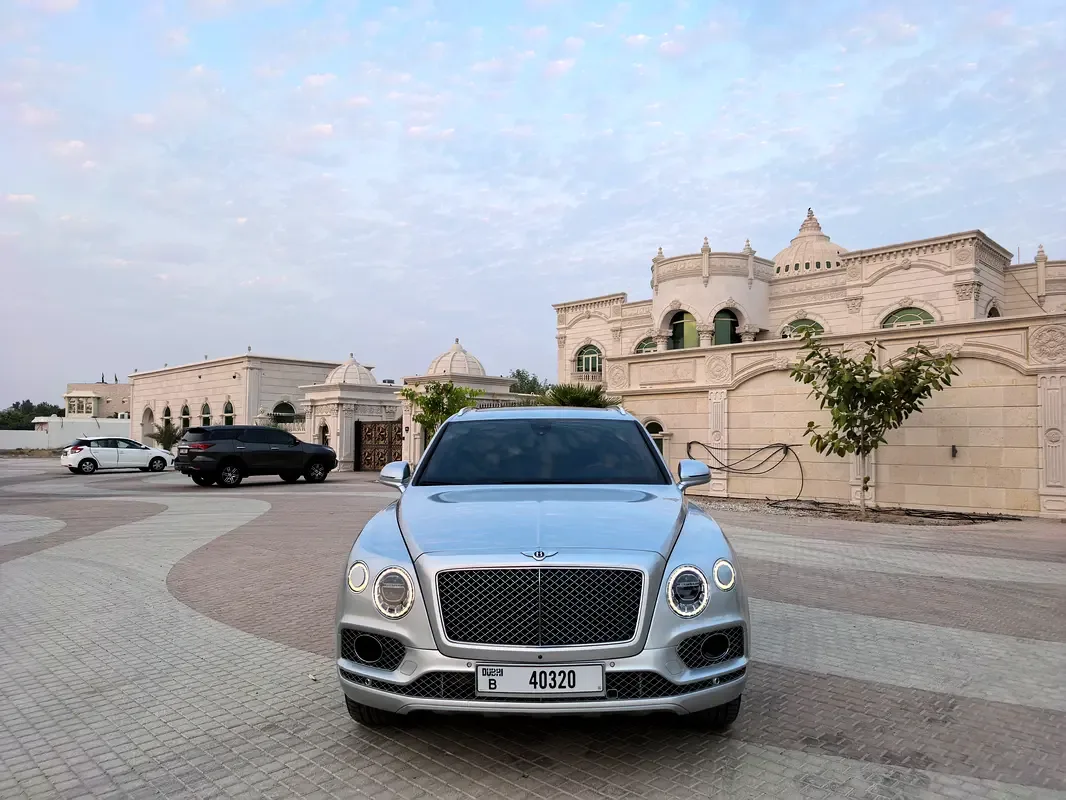Bentley Bentayga 6.0 AT AWD (635 hp) - 17