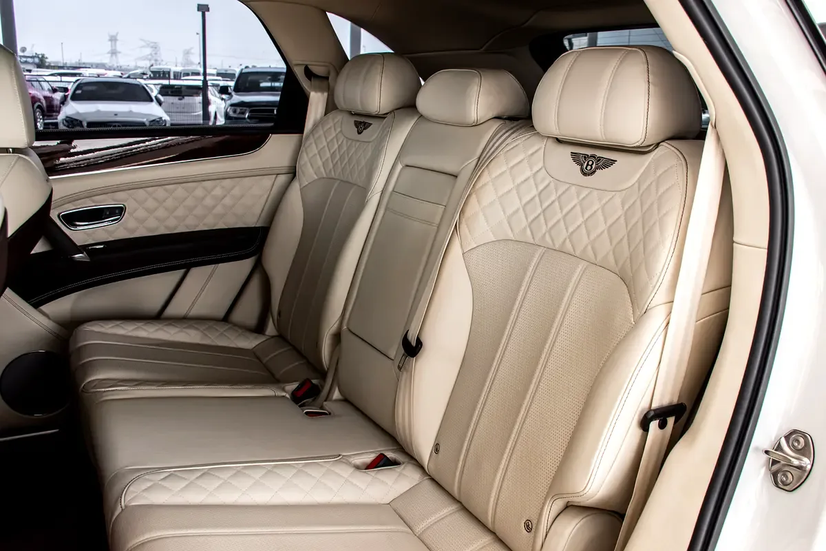 Bentley Bentayga 6.0 AT AWD (635 حصان) - 19