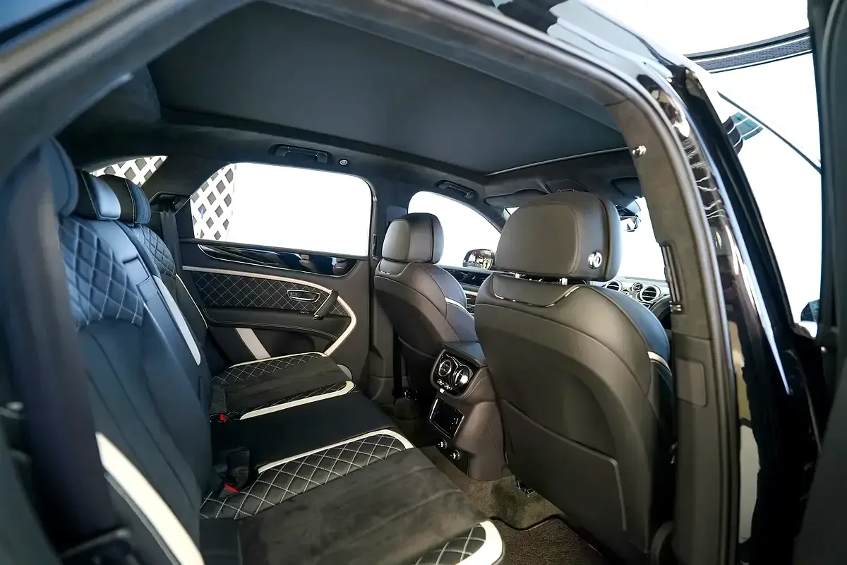 Bentley Bentayga 6.0 AT AWD (635 حصان) - 13