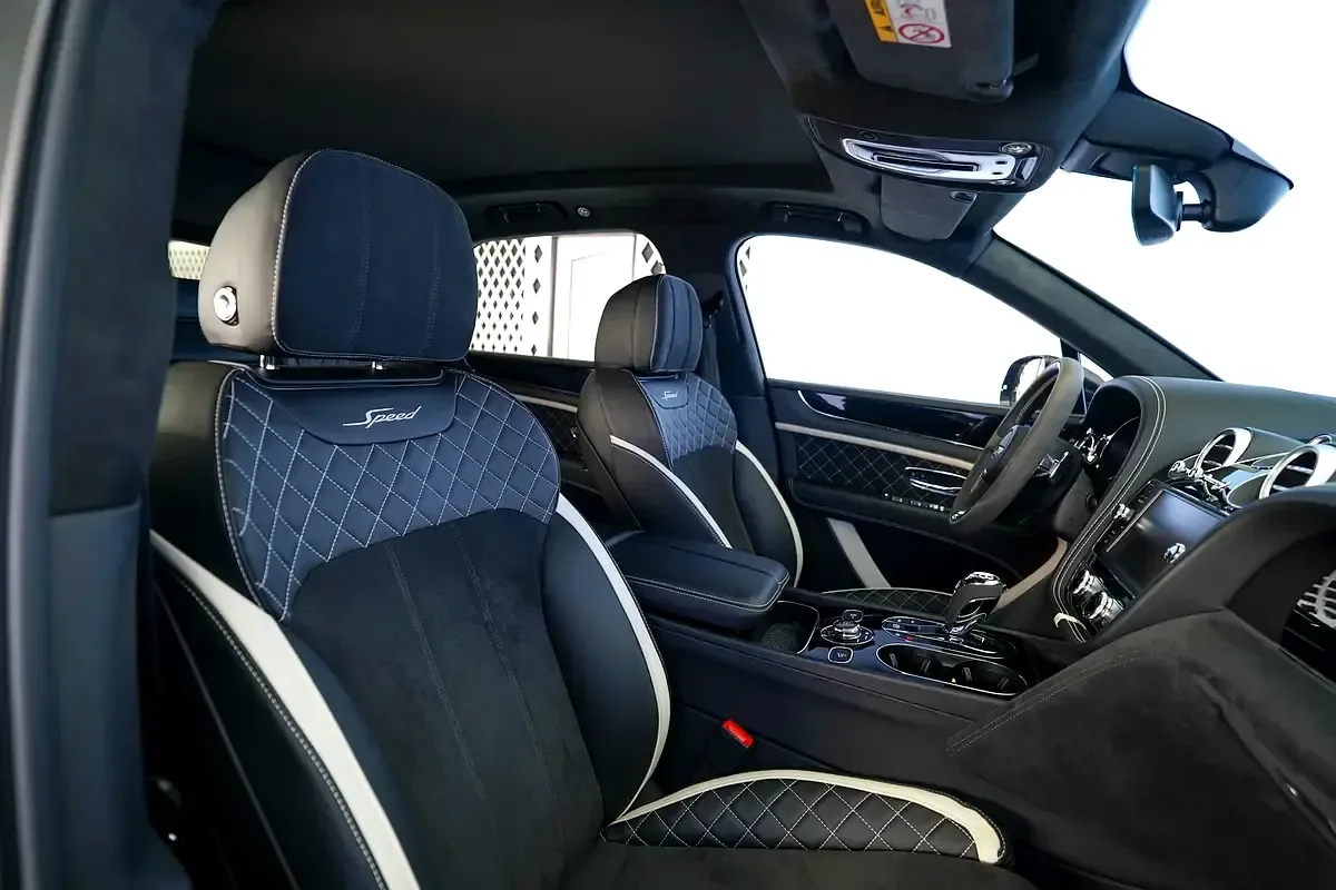 Bentley Bentayga 6.0 AT AWD (635 حصان) - 15
