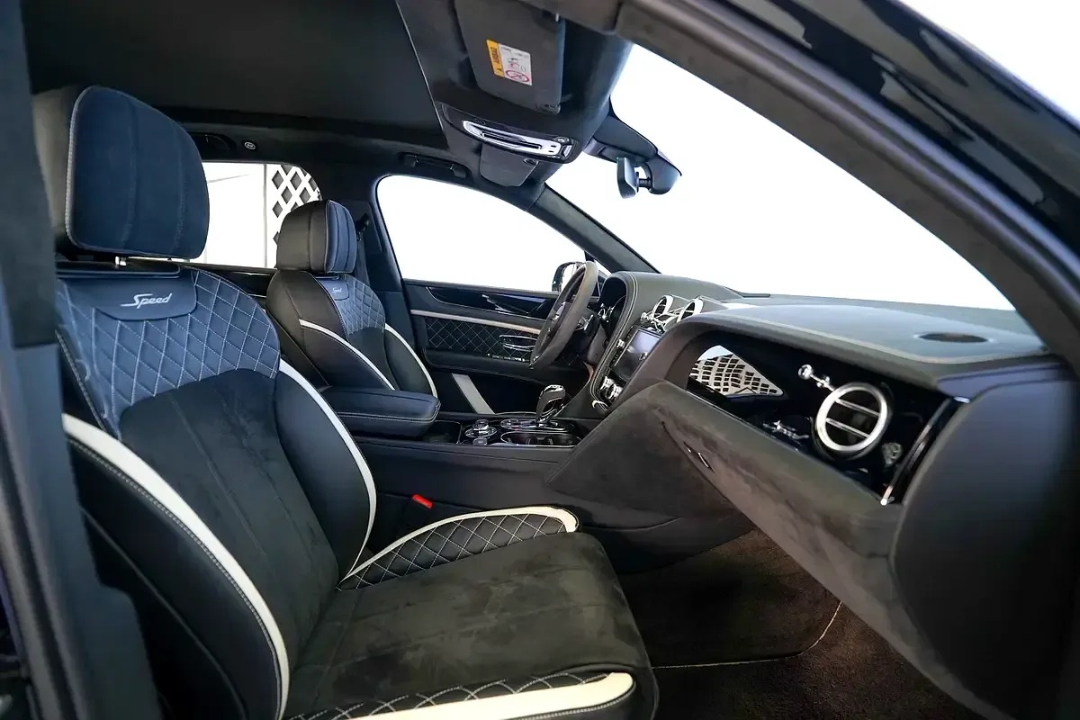 Bentley Bentayga 6.0 AT AWD (635 حصان) - 14