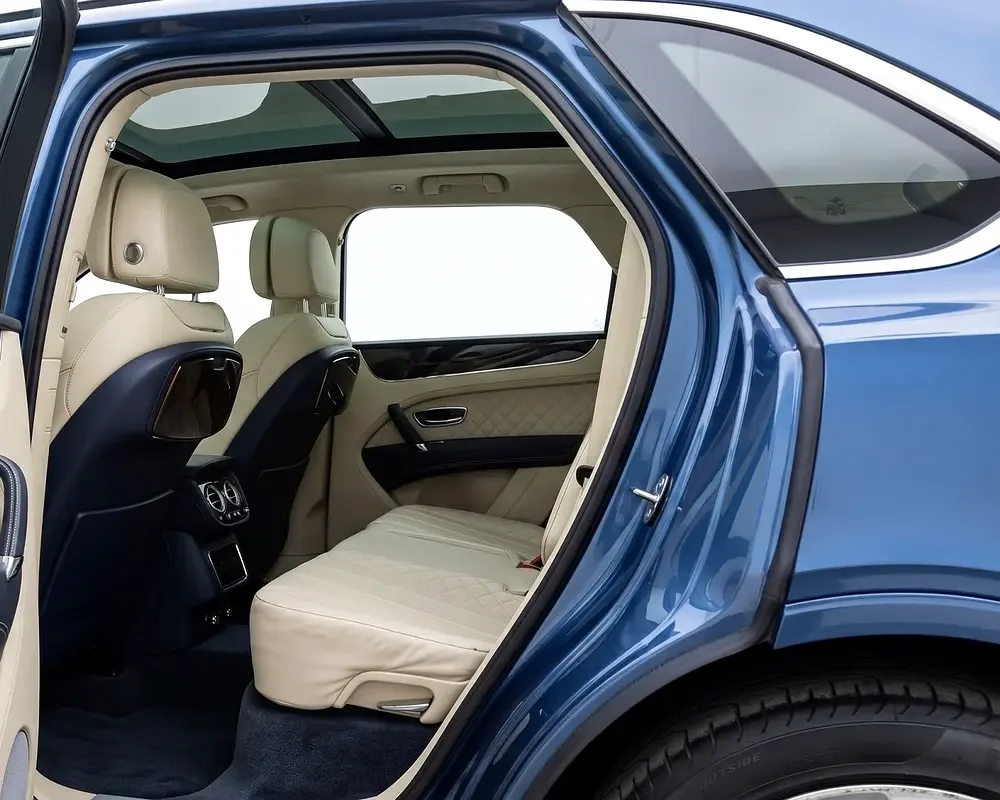 Bentley Bentayga 6.0 AT AWD (635 حصان) - 13