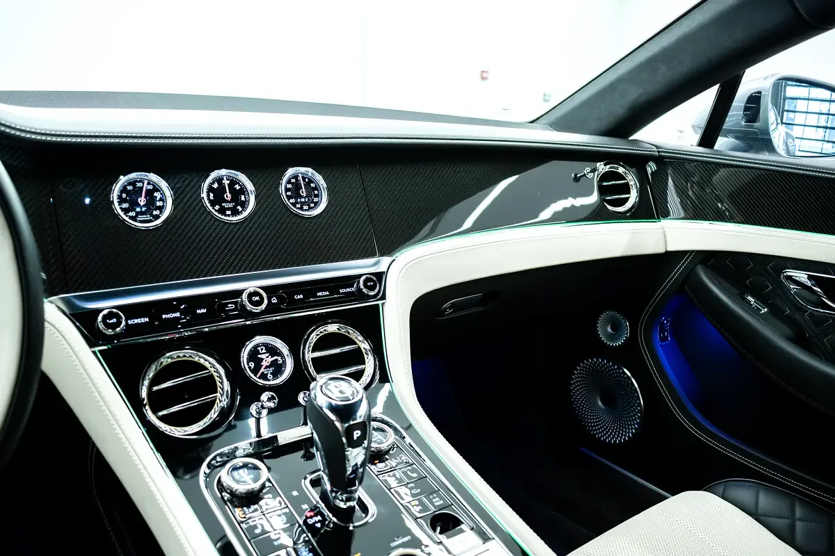 Bentley Continental GT 4.0 AMT AWD (550 حصان) - 13