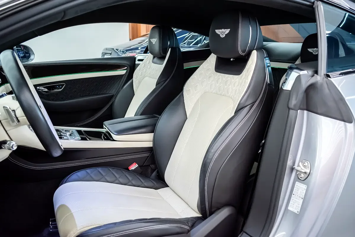 Bentley Continental GT 4.0 AMT AWD (550 حصان) - 16