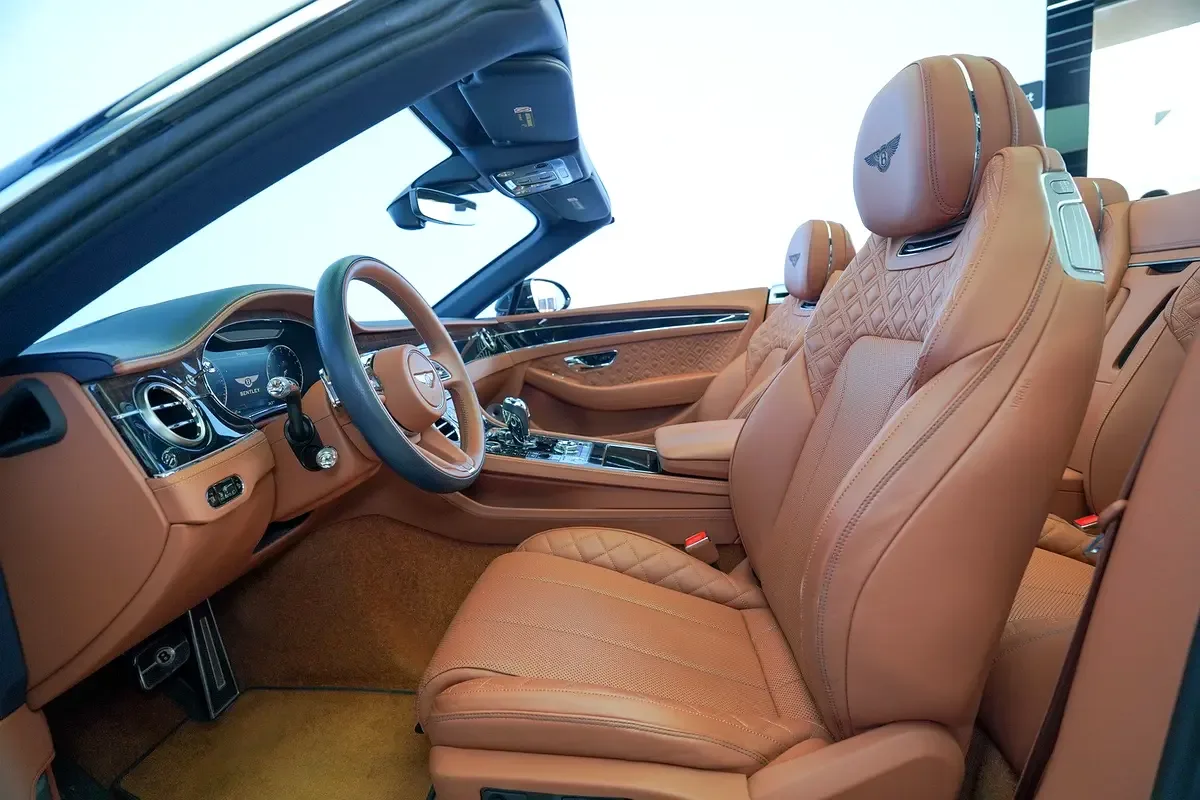 Bentley Continental GT 4.0 AMT AWD (550 حصان) - 8
