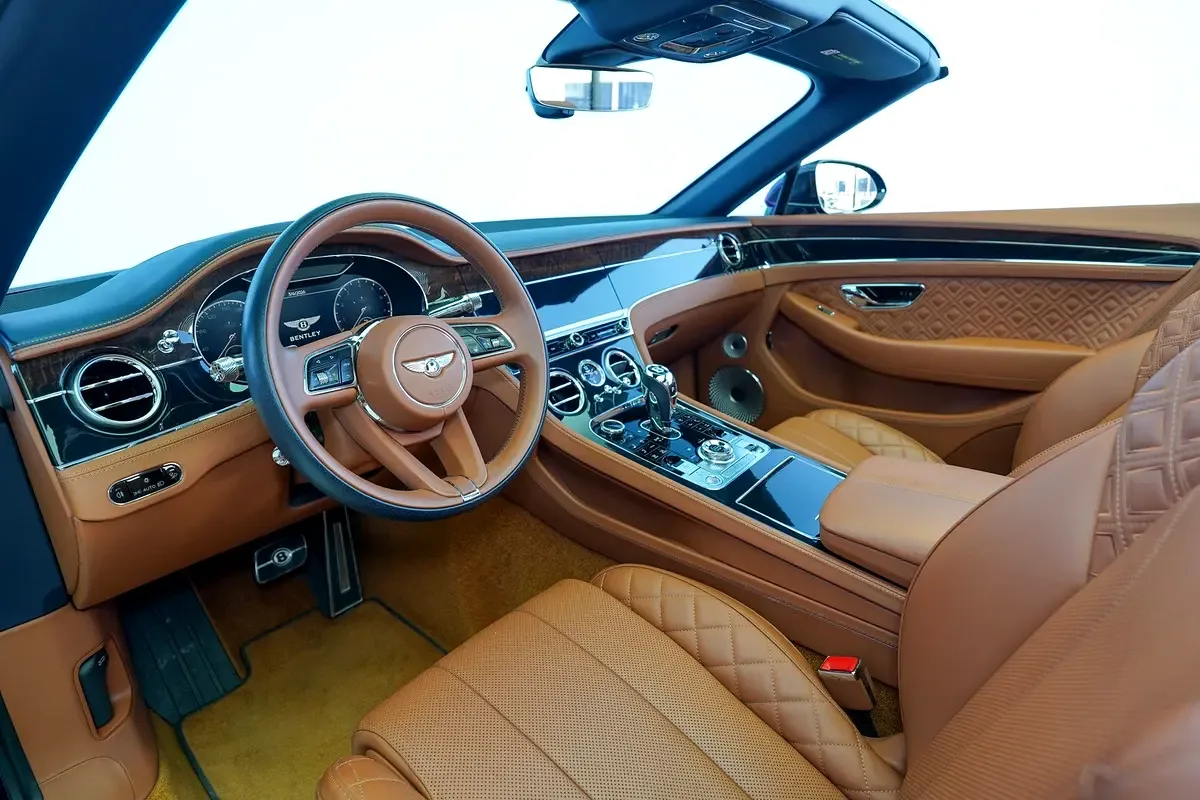 Bentley Continental GT 4.0 AMT AWD (550 حصان) - 7