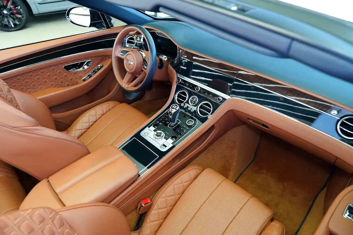 Bentley Continental GT 4.0 AMT AWD (550 حصان) - 12
