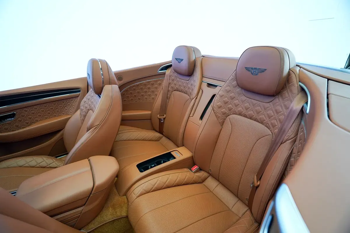 Bentley Continental GT 4.0 AMT AWD (550 حصان) - 10