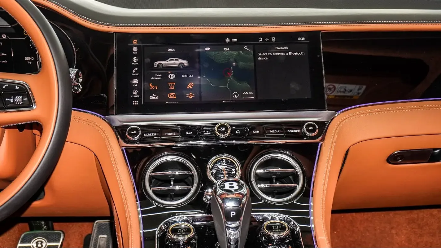 Bentley Continental GT 4.0 AMT AWD (550 حصان) - 9